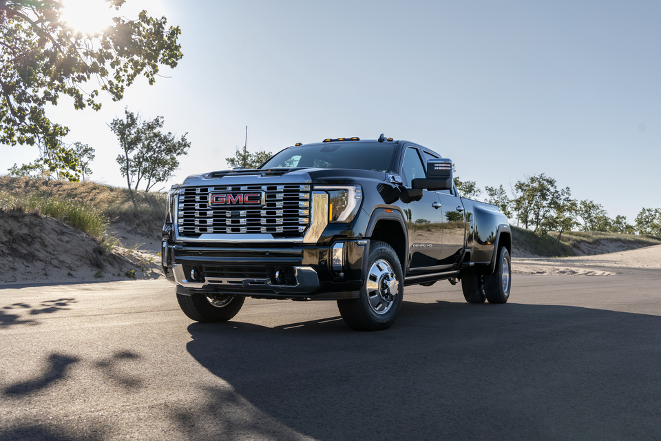 Difference between the 2024 & 2025 GMC Sierra 3500 HD