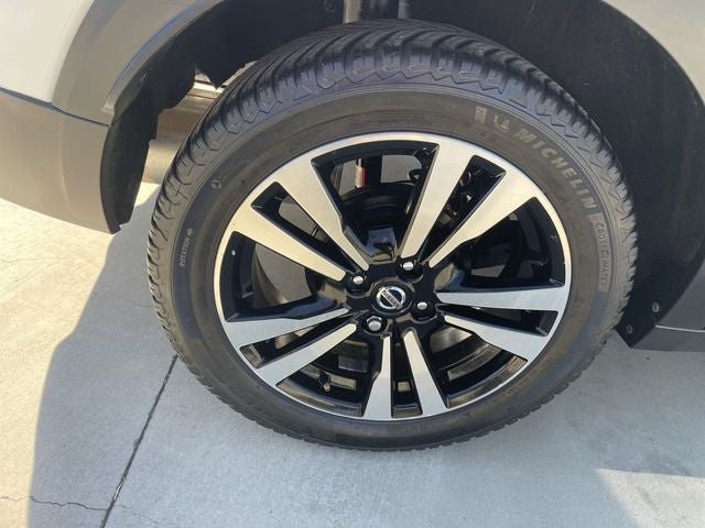 2019 Nissan Kicks SR