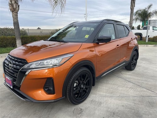 2022 Nissan Kicks SR