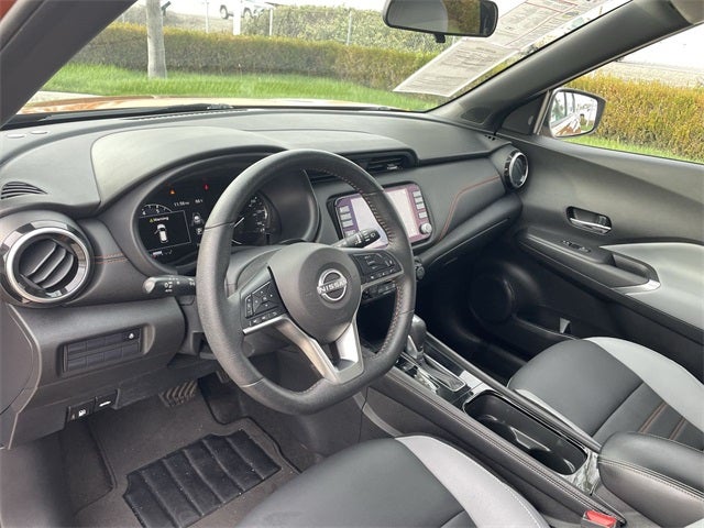 2022 Nissan Kicks SR