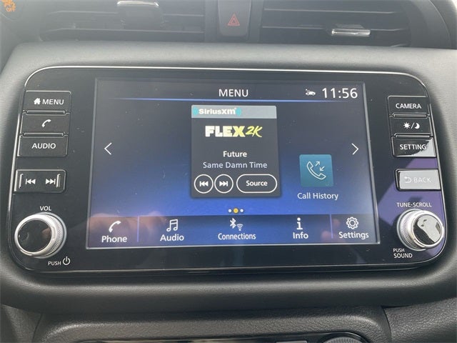 2022 Nissan Kicks SR