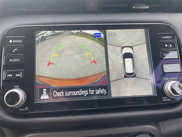 2022 Nissan Kicks SR