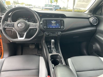 2022 Nissan Kicks SR
