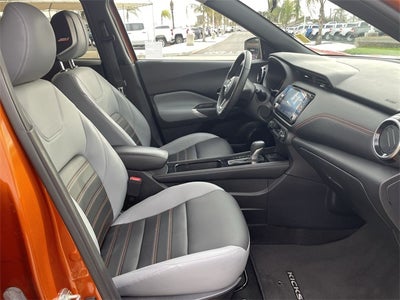 2022 Nissan Kicks SR
