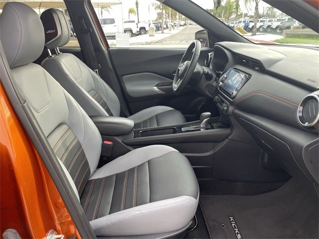 2022 Nissan Kicks SR