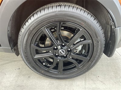 2022 Nissan Kicks SR