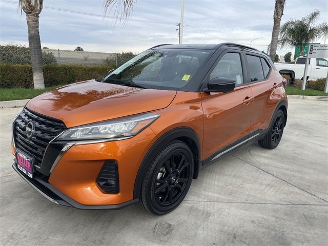 2022 Nissan Kicks SR