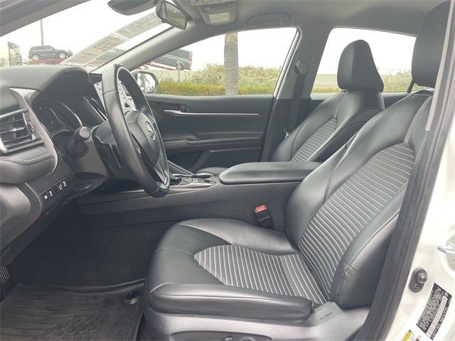 2023 Toyota Camry Hybrid SE Nightshade Edition