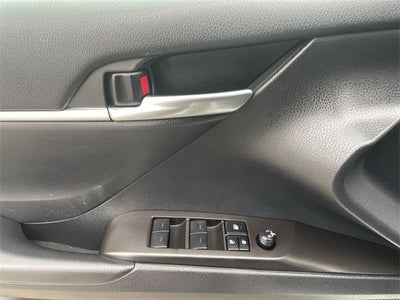 2023 Toyota Camry Hybrid SE Nightshade Edition