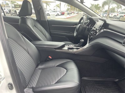 2023 Toyota Camry Hybrid SE Nightshade Edition