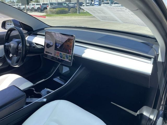 2019 Tesla Model 3 Mid Range