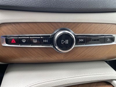 2022 Volvo XC90 Recharge Plug-In Hybrid T8 Inscription Expression Extended Range 7P