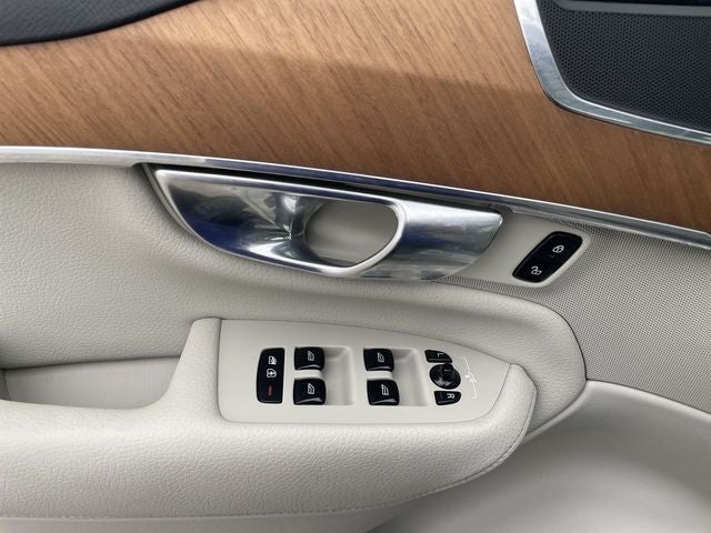 2022 Volvo XC90 Recharge Plug-In Hybrid T8 Inscription Expression Extended Range 7P