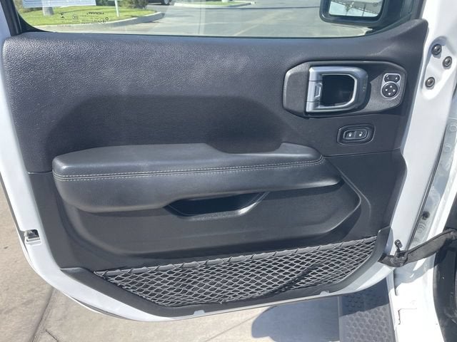 2020 Jeep Wrangler Unlimited Sahara Altitude 4x4