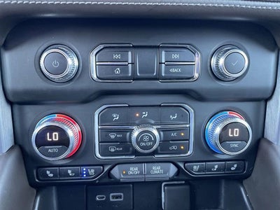 2022 GMC Yukon XL SLT