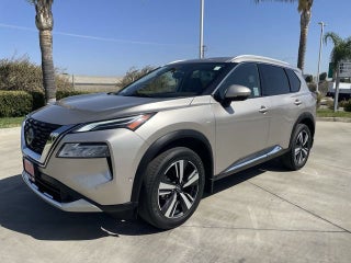 2023 Nissan Rogue Platinum FWD