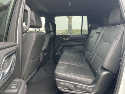 2023 Chevrolet Suburban RST