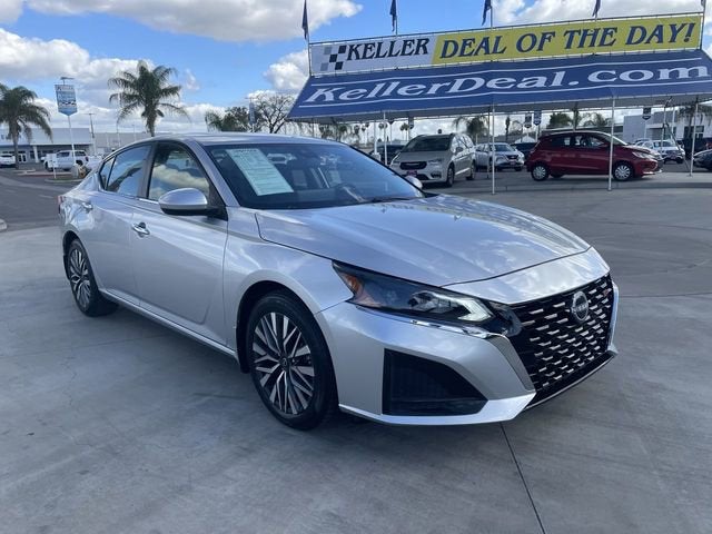 2023 Nissan Altima SV FWD