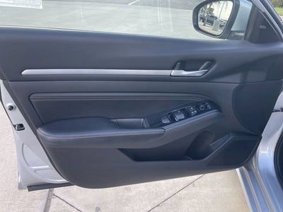 2023 Nissan Altima SV FWD