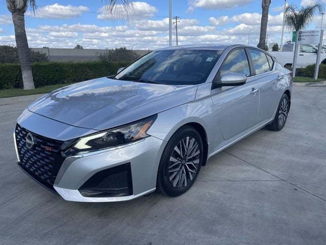 2023 Nissan Altima SV FWD