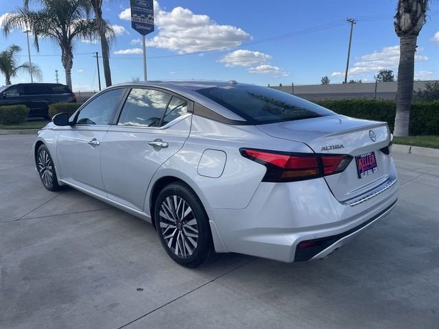 2023 Nissan Altima SV FWD