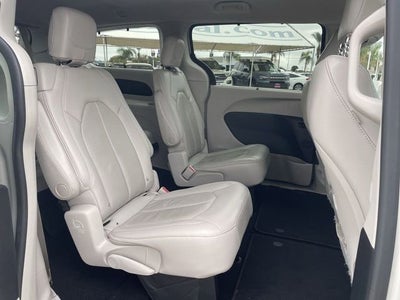 2021 Chrysler Pacifica Touring L