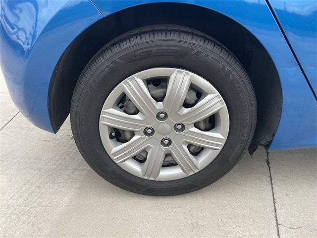 2022 Kia Rio 5-Door S