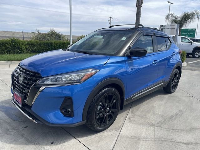2023 Nissan Kicks SR
