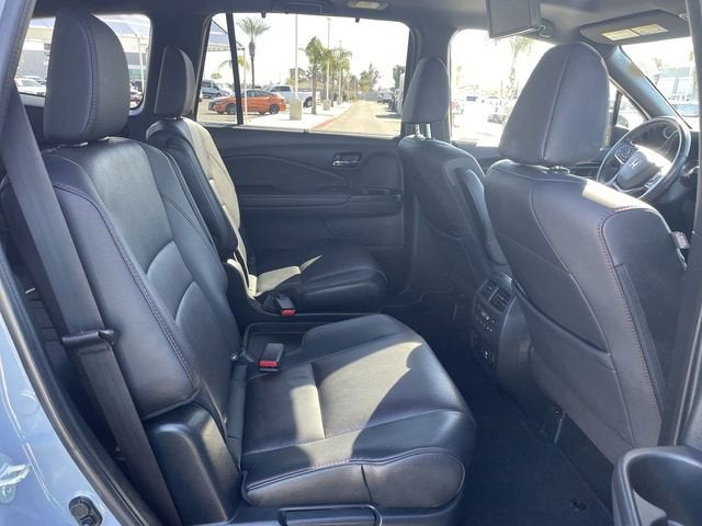 2022 Honda Pilot AWD Black Edition