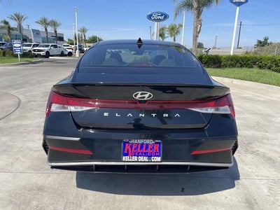 2025 Hyundai Elantra SEL Sport