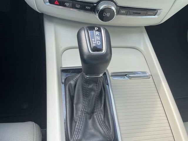 2019 Volvo XC60 T5 Momentum